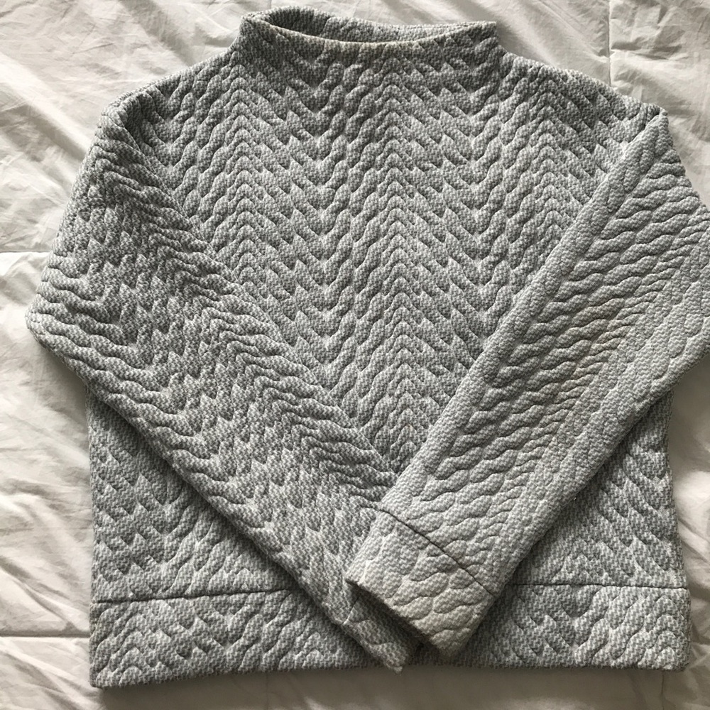 Gapfit mockneck quilted fabric sweater shirt
